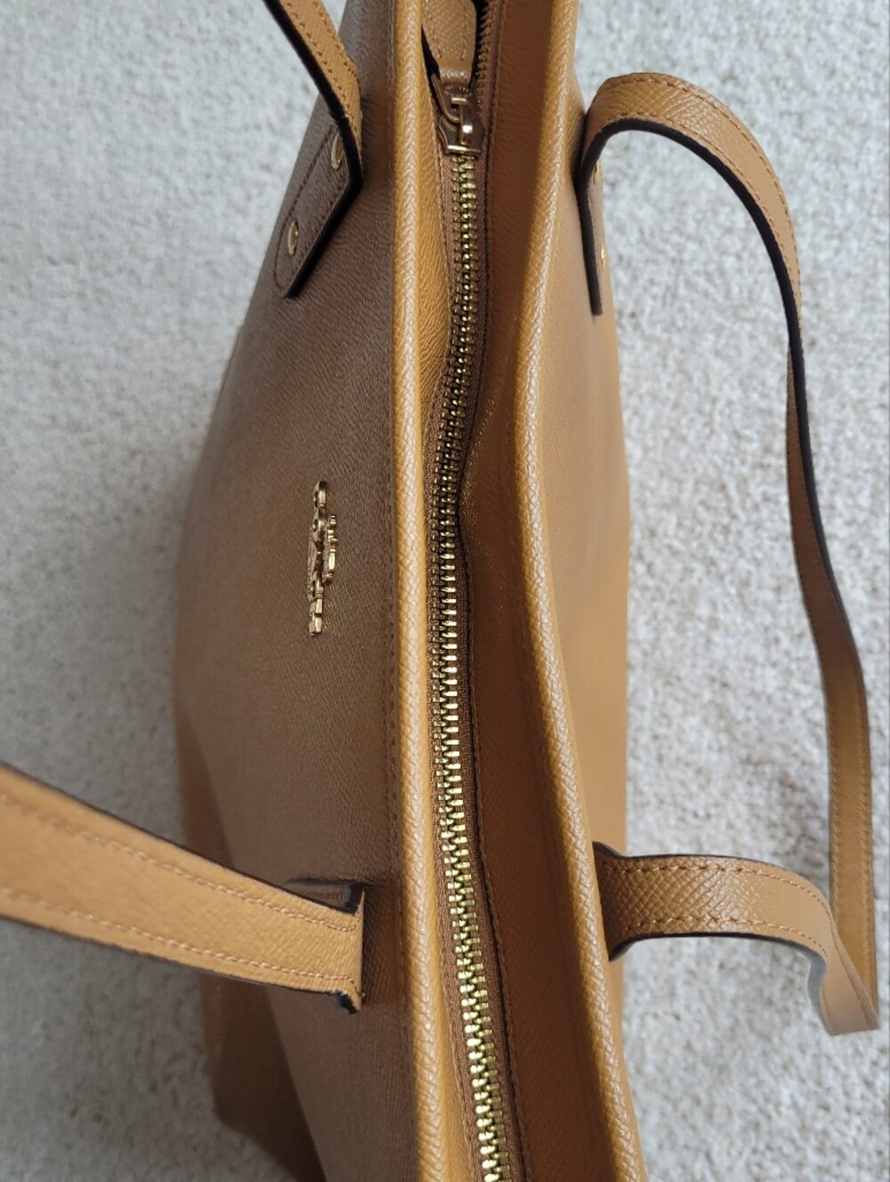 Like New Coach Caramel Tan Leather Tote Shoulder Bag F58846 Crossgrain Zip Top - Picture 4 of 10